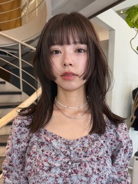ロライマ 中目黒(roraima) 外ハネミディアムレイヤー/姫カット風