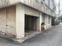 駐車場中にはAMKSTAGEのがあります。車高高さ190cm未満