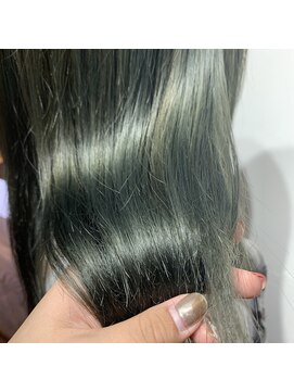 ピースリーヘア バイ カーサ(peathree.hair by CASA) マットグレージュ×バレイヤージュ