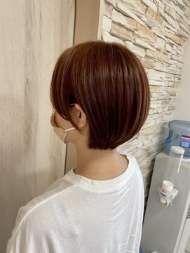 クレア(CREA) ぱつっと丸みボブ