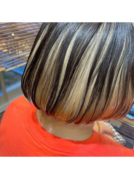 グッドネイバーズ 流山おおたかの森店(GOOD NEIGHBORS) コントラストくっきり、アンブレラカラー×ミニボブ