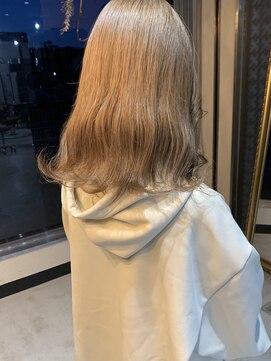 ブービー(BOOBEE) ホワイトベージュ