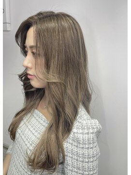 リーオオサカ(Lee Osaka) 【Lee大阪店】くすみ×ミルクティーグレージュ/新出奈津樹