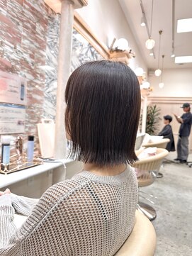 エル バイ ロンド 関(elle by Lond) [elle by lond]栗原　瑠世　外ハネ/切りっぱなし/ボブ