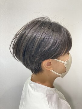 フーチー クーチー アマティー 豊中店(FUCHI KUCHI amati) @fuchi_kuchi.okada［髪質改善/黄金比骨格補正ひし型ショート］