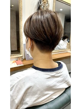 チル(Chill...) コンパクト刈り上げベリーショート