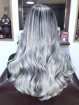 ブレイズヘアー(BLAZEhair) ホワイトグレージュバレイヤージュ×ブリーチ２回