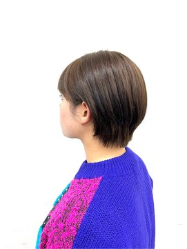 ネセサリー(necessary) オリーブカラー×ショートカット