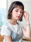 シースルーぱっつん前髪ミニウルフボブチェリーブラウン