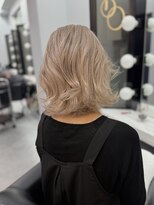 ブロンド(Blonde)&nbsp;伸ばしかけも美しく　パールブロンド