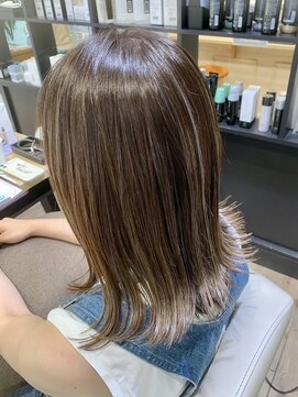 三鷹ショートボブくびれショートイルミナカラー顔周りレイヤー