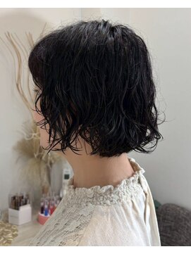 ロッカ(ROCCA) 濡れ感くびれボブ×ニュアンスパーマイメチェン
