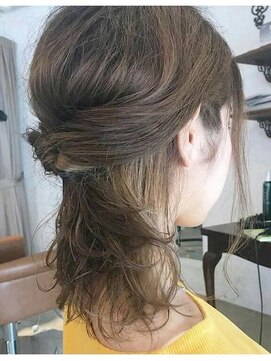 キューブ(Qube) クルリンパでヘアアレンジ