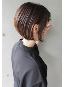 カライング(ing) 大人可愛い20代30代40代黒髪前下がりショートボブ丸みショート◎