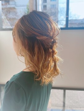 アネラヘアー(Anela hair) 大人可愛い ダウンスタイル お呼ばれ 編みおろしハーフアップ