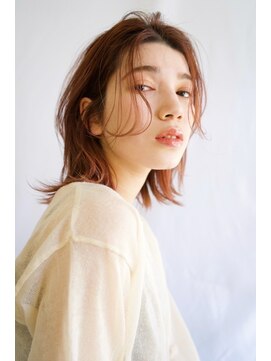 シア(SHEA gakugeidaigaku) カーテンバング/外ハネミディ/センターパート/30代40代50代