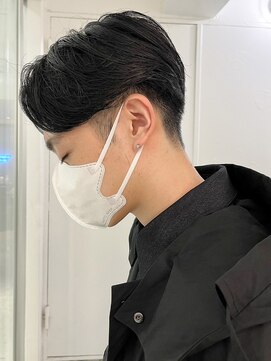 ロイ 南青山 表参道(ROI) 黒髪ニュアンスパーマセンターパートスパイラルパーマショート
