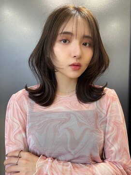 アイヴィ 表参道(IVY) 顔周りフェイスレイヤーくびれヘア【肥田亜沙美】