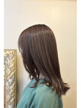 エルムトウキョウ(ELM Tokyo) デザインカラーの透明感ベージュ