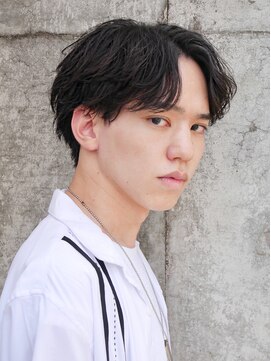 ブルーダー(Bruder) フェザーショートスタイル　韓国ヘア　Men's ツヤ髪　メンズ