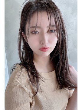 BERRYレイヤーロング黒髪美髪グレーベージュくびれミディ