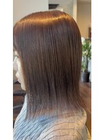 エスト(est.) 切りっぱなし×明るめブラウン×髪質改善ミネコラトリートメント