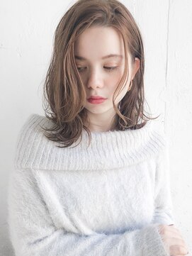 ルティア(Lutia) アッシュベージュ かきあげバング 外ハネ !