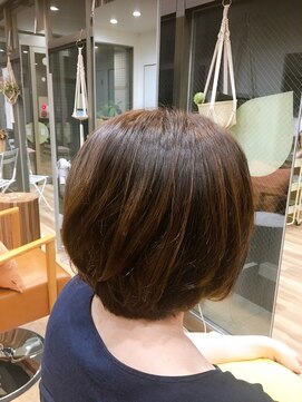 アットウィムヘアー(at whim hair) ショートボブ