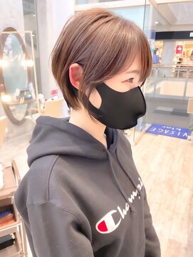 ヴィサージュタイム(VISAGE thyme) 耳掛けショート・アッシュブラウン