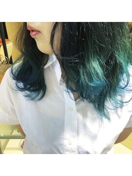 アース 錦糸町店(HAIR&MAKE EARTH) エメラルドブルー×グラデーションレイヤー