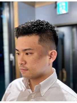 銀座 シノ 本店(shino) 銀座 ビジネススタイル メンズカット アイロンパーマ