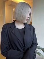 デコ(DECO)&nbsp;white blond bob