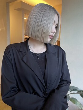 デコ(DECO) white blond bob