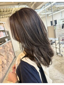 ファンド 千葉(fand) ハイライト/イメチェンレイヤーカット/グレージュ