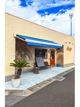 シェルパ ヘアー スキン ホスピタル(Sherpa hair skin hospital)の写真/幅広いメンズから支持を得る！お手頃価格なのに施術が早くて丁寧と評判！メンズの方も大歓迎☆