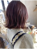 グレージュ切りっぱなしボブ前髪ありミニボブミルクティベージュ