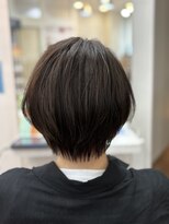 ムーア(MUA) ショート×イルミナカラー