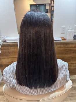 シェリー(Cherie)の写真/【港区】経験豊富なスタイリストがマンツーマンで担当☆髪のお悩みを解決し、艶感たっぷりのストレートに＊