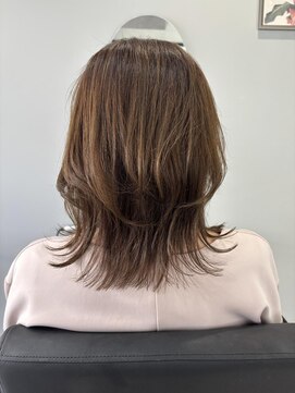 動きが出る大人レイヤーボブ