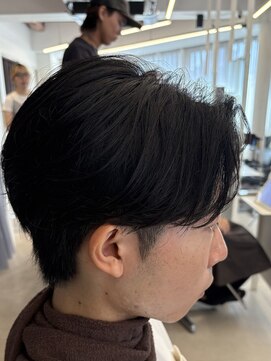 アコロン(acoron.) センターパート×ニュアンスパーマ