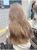 ブリーチダブルカラーミディアムハッシュカットヘーゼルベージュ