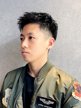 フジヤマバーバーショップ アジト(FUJIYAMA BARBER SHOP ajito) ニュアンスパーマフェード【田中美旺】b1013