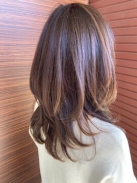 アロマエミュー(aroma emue) レイヤーミディスタイル