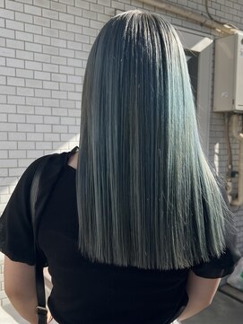 ジェニュイン(genuine) ロングワンレングス/ブルーグレージュ