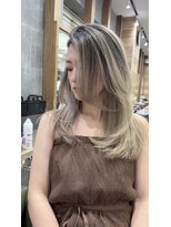 ジゼル(gisele)&nbsp;(小山)レイヤーとショートルーツ