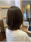 レイヤーボブ×柔らかグレージュ