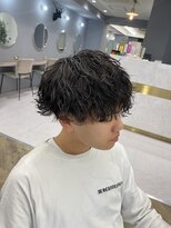 アレス バイ シカ 神戸三宮元町店(ALLES by Cica)&nbsp;波巻きツイストスパイラルパーマツーブロック刈り上げ