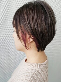 サロンドフィール 永山店(Salon de feel)の写真/骨格に合わせてカットするショートヘアで、自宅でのスタイリングが簡単な再現性の高いスタイルへ！