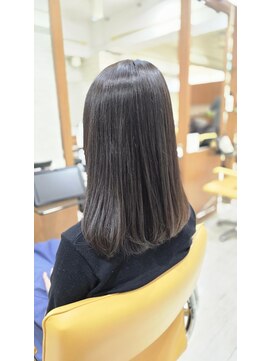 エンシニータス(Encinitas) ツヤカラー×ワンレンカット