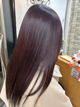 ダメージ毛でもうるサラに♪髪質改善で綺麗なストレートヘア手に入れましょう！